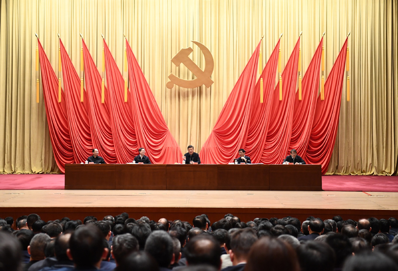 3月1日，2019年春季學(xué)期中央黨校（國家行政學(xué)院）中青年干部培訓(xùn)班在中央黨校開班。中共中央總書記、國家主席、中央軍委主席習(xí)近平在開班式上發(fā)表重要講話。