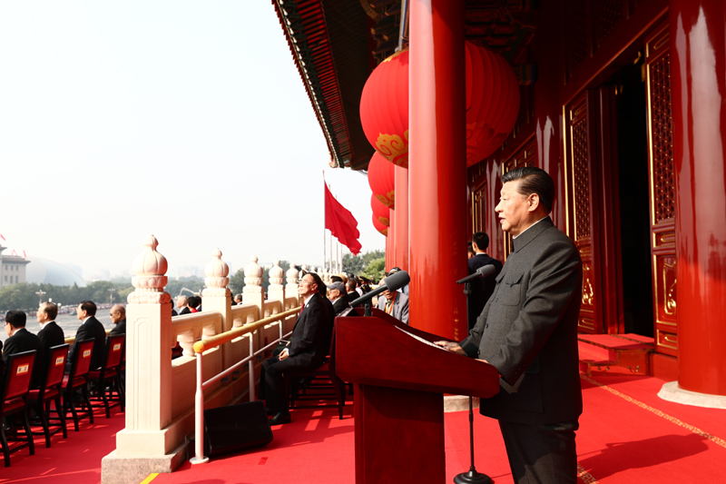 10月1日上午，慶祝中華人民共和國(guó)成立70周年大會(huì)在北京天安門(mén)廣場(chǎng)隆重舉行。中共中央總書(shū)記、國(guó)家主席、中央軍委主席習(xí)近平發(fā)表重要講話。